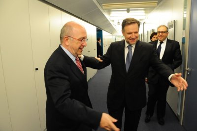 Marcelino Iglesias y Joaquín Almunia, en Bruselas [1]